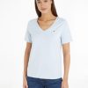 Tommy Women Tommy Hilfiger - Modern Regular V-Neck Top | Tops