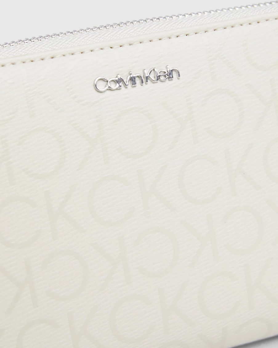 Ck Acc Calvin Klein - Must Large Zip Around Wallet | Wallets